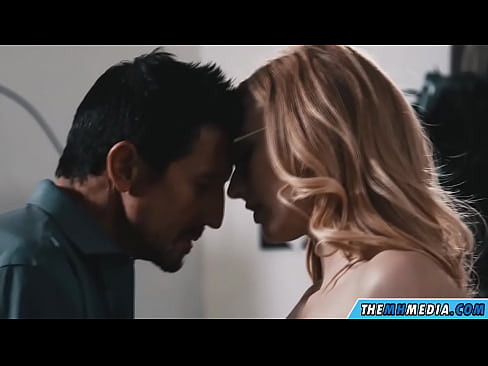❤️ Seks romantis dengan pirang slutty ❤ Video porno di porno id.passionateembracespotlight.ru ❤
