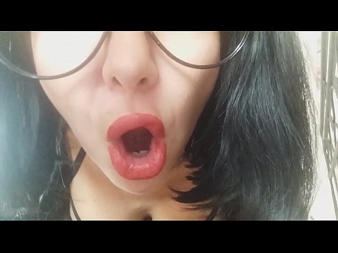 ❤️ Sayang, ibu tirimu tidak mengizinkanmu pergi ke sekolah hari ini... Aku sangat membutuhkanmu... ❤ Video porno di porno id.passionateembracespotlight.ru ❤
